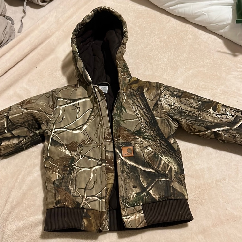 Carhartt kids camo jacket size 6